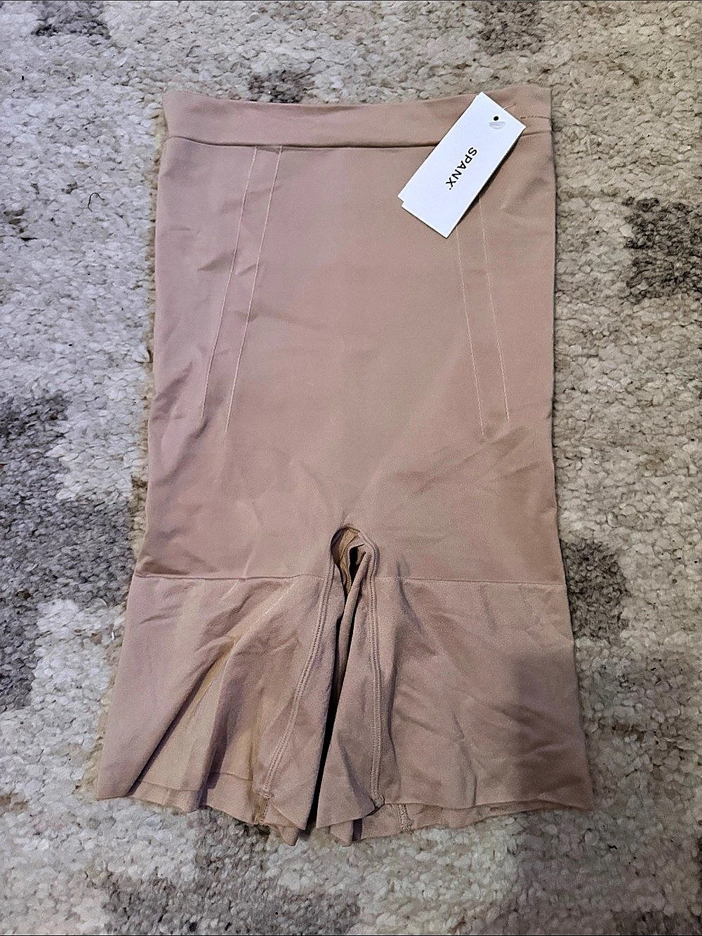 SPANX OnCore High-Waisted Mid-Thigh Short Pink Small